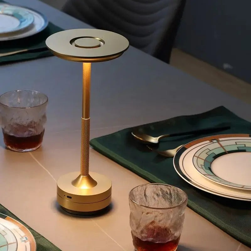 Luminária de Mesa LED Sem Fio Metal Ligths Copenhagen